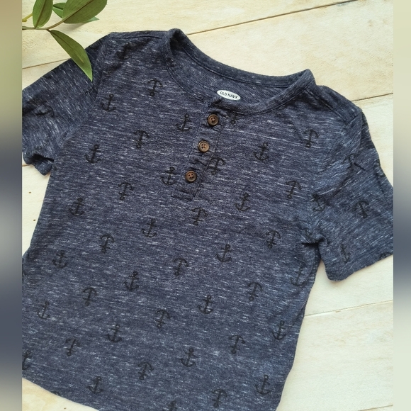 Old Navy Boys Nautical Short Sleeve Button Up Shirt With Anchor Pattern Blue 3T - Picture 2 of 4